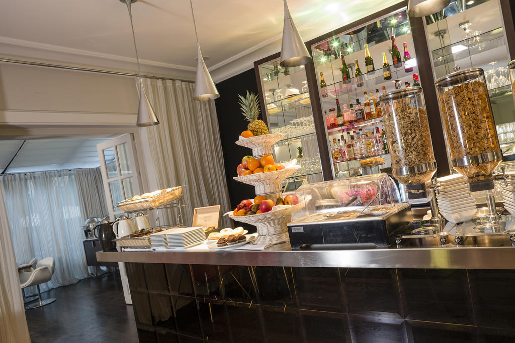 Hotel Le Canberra Cannes Exterior foto